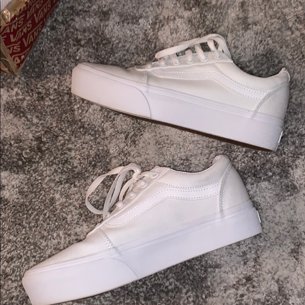 VANS Old Skool platform white sneakers - Picture 3 of 6